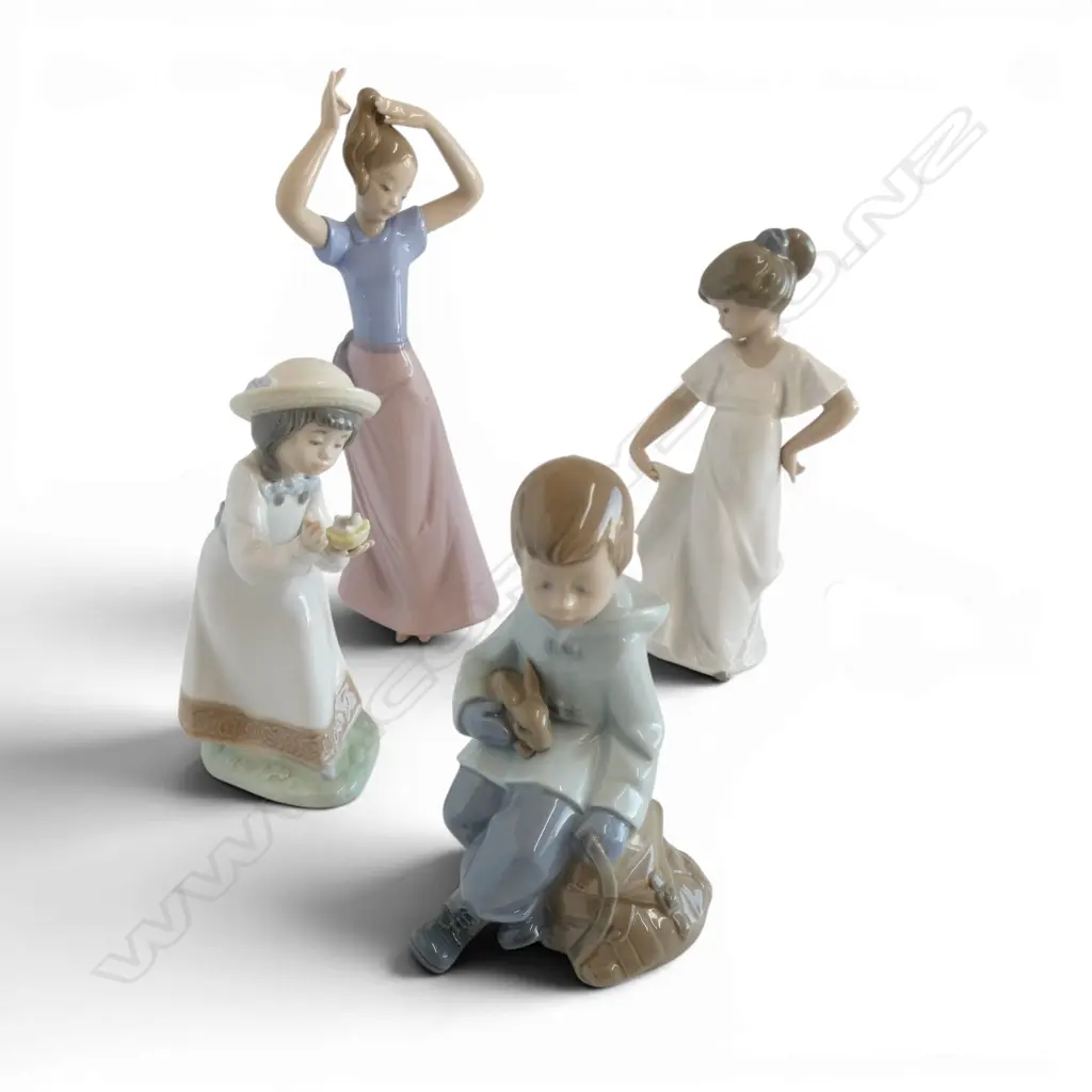 FOUR NAO FIGURINES, H.280/230/180/160mm Image 1++