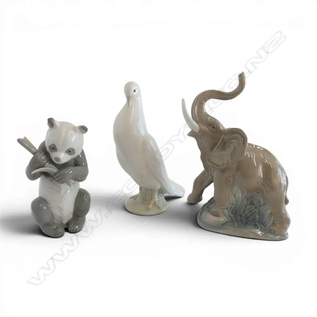 THREE NAO FIGURINES; ELEPHANT, PANDA & DOVE, H.220/220/160mm Image 1++