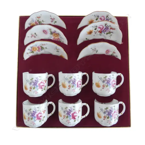 BOXED CROWN DERBY 'DERBY POSIES' 6 PLACE C/S SET