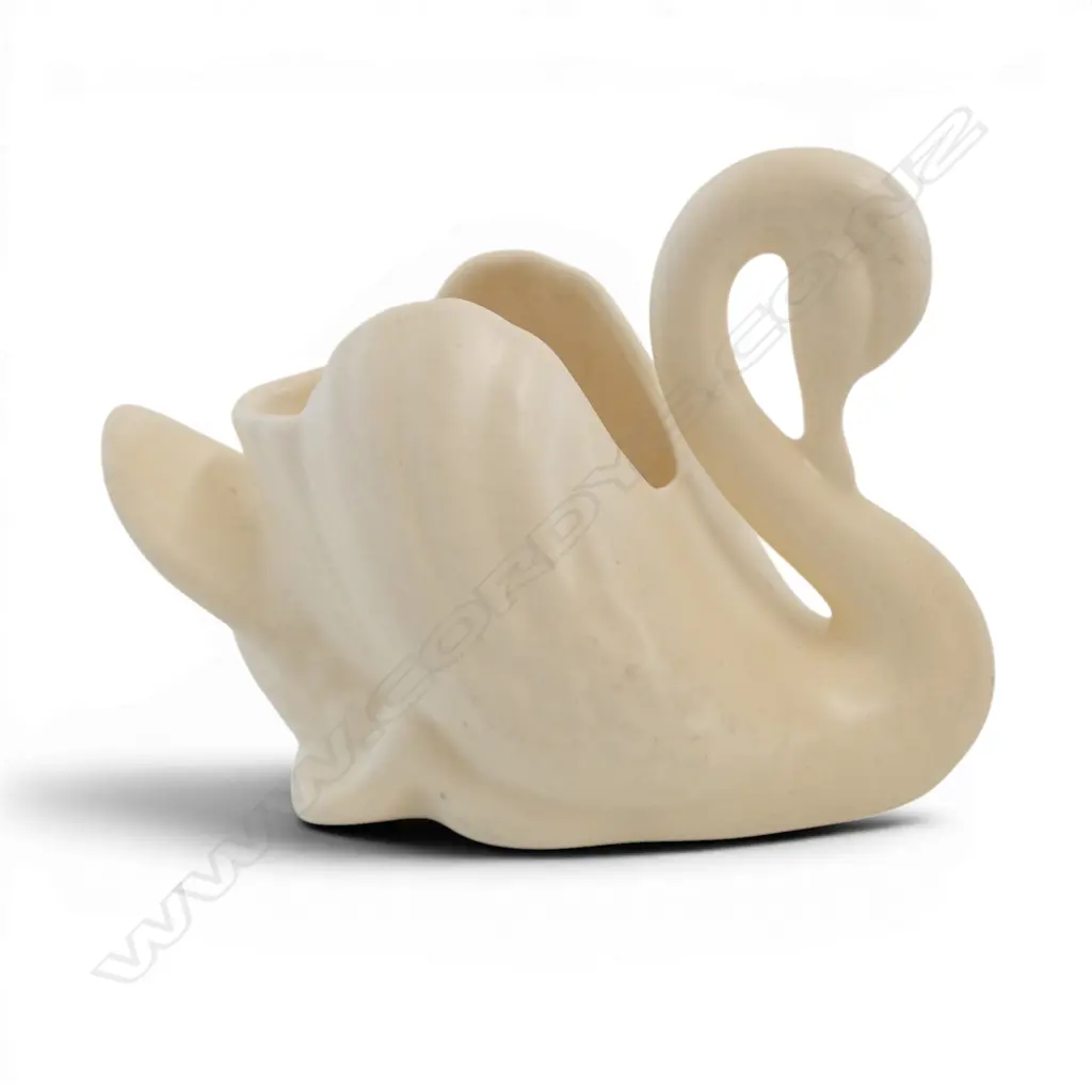 CROWN LYNN SWAN H.100mm Image 1++