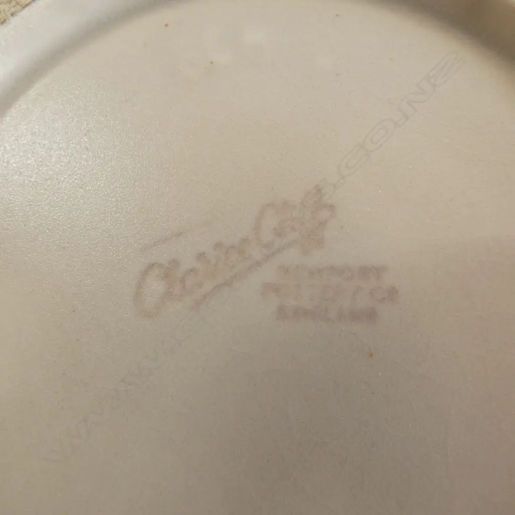 CLARICE CLIFF BOWL 205mm dia Image 1++