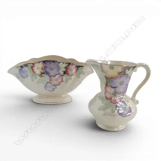 2 PCES MALING LUSTRE CHINA; JUG & VASE H.170mm