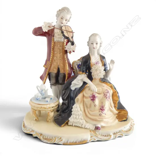 PORCELAIN FIGURE GROUP, MAN PLAYING VIOLIN H.310mm