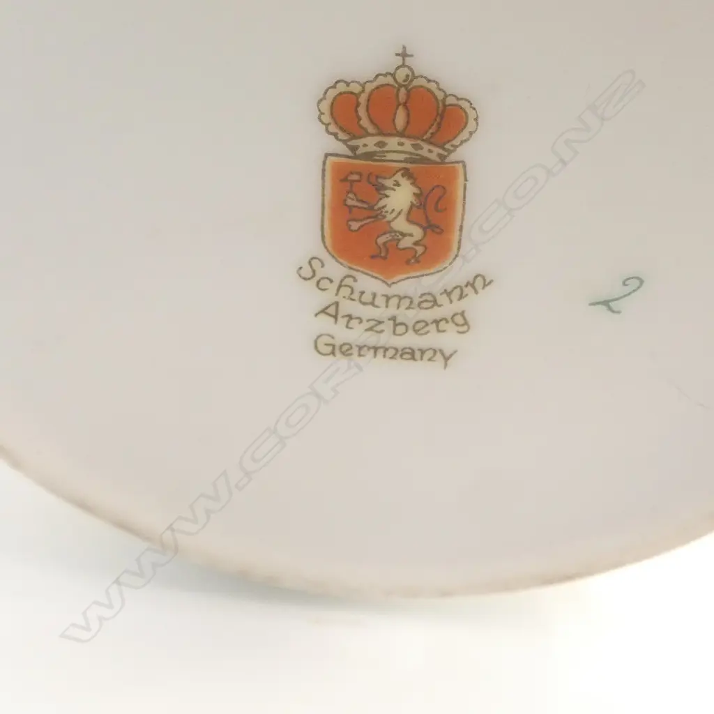 ASST. FANCY CHINA; REAL OLD WILLOW, OLD FOLEY, MASONS PLATE (FAULT)  etc H.280mm Image 1++