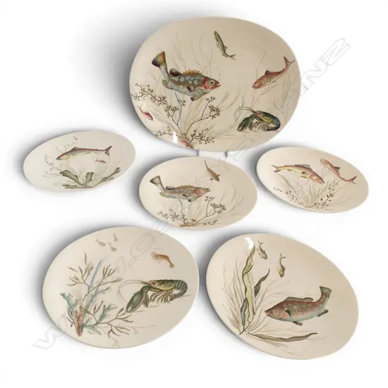 VINTAGE JOHNSON BROS 'FISH' SERVING PLATTER & 5 PLATES