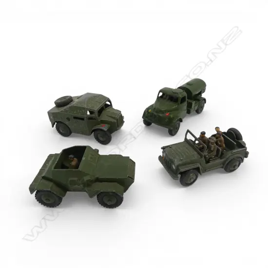 4 DINKY MILITARY VEHICLES + OPERATORS L.90mm