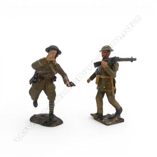2 BRITAINS SOLID CAST WW1 FIGURES H.55mm