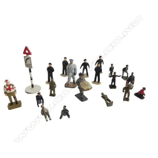 ASST. METAL FIGURINES 20/30/40mm 