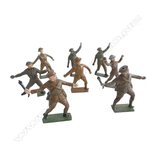 8 BRITAINS & JOHN HILL HOLLOW CAST LEAD GRENADE THROWERS H.55mm