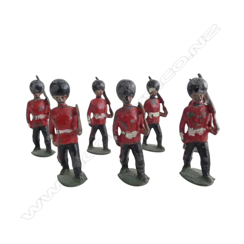 7 VINTAGE BRITAINS HOLLOW CAST LEAD GRENADIER GUARDS H.45mm Image 1++
