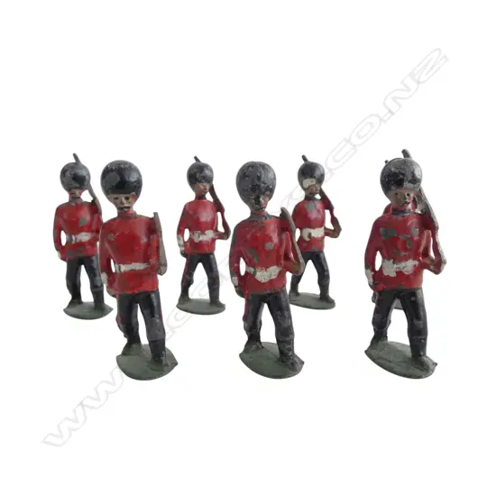 7 VINTAGE BRITAINS HOLLOW CAST LEAD GRENADIER GUARDS H.45mm