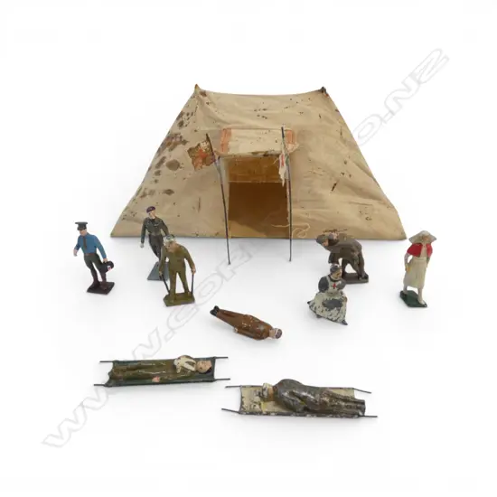 ASST. HOLLOW CAST METAL HOSPITAL STAFF & CASUALTIES + TENT