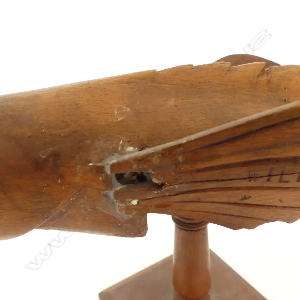 PITCAIRN IS. FLYING FISH, carved by Wiles Warren (1927–1975), wings repaired & 1 eye missing Image 1++