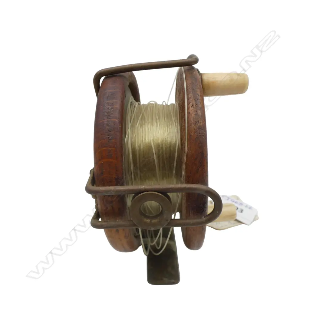 ANTIQUE WOOD & BRASS REEL  Image 1++