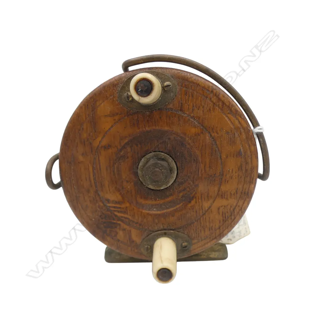 ANTIQUE WOOD & BRASS REEL  Image 1++