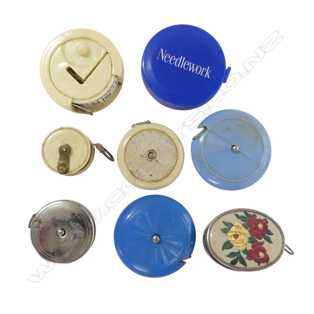 8 VINTAGE TAPE MEASURES Image 1++