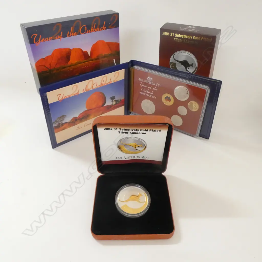 CASED 2004 SELECTIVE GOLD PLATED KANGAROO $1 99.9% SILVER PROOF COIN 1oz + AUS. 2002 YEAR OF THE OUTBACK SET Image 1++