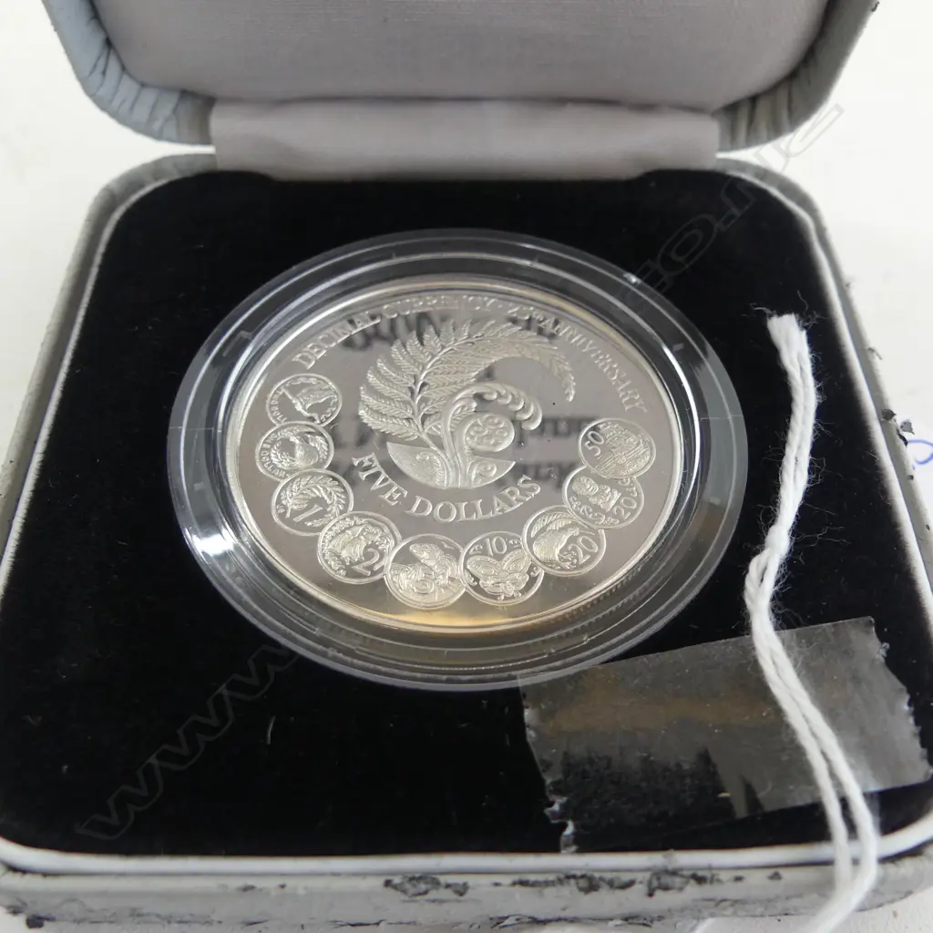 CASED N.Z. 1992 DECIMAL CURRENCY 25th ANN. .925 SILVER PROOF $5 COIN 27.95gms Image 1++