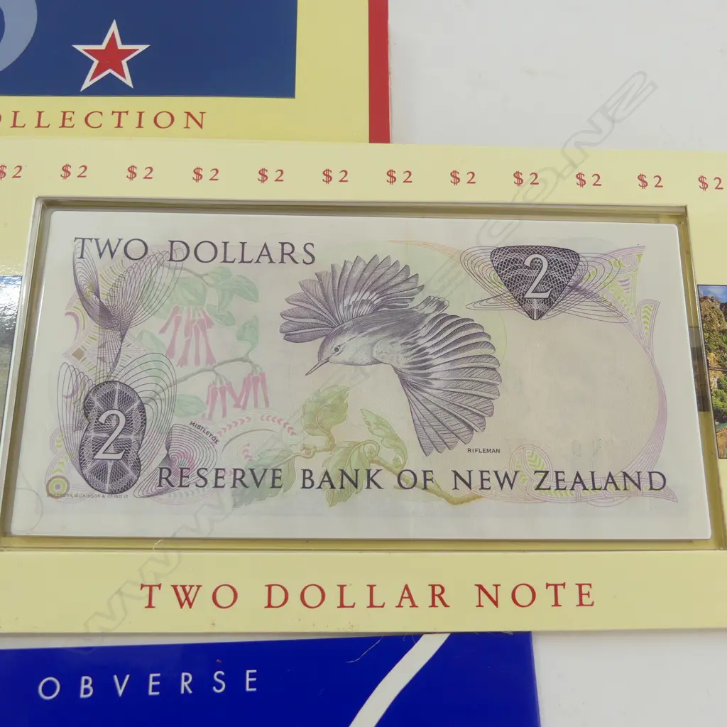 2 N.Z. COIN SETS; KIWI DOLLAR COLLECTION + 1990 UNCIRCULATED 5 COIN SET Image 1++