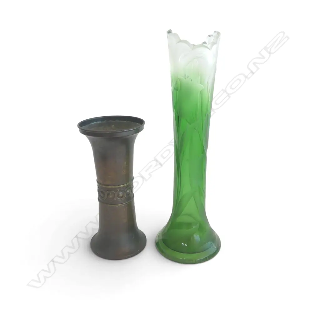 ART NOUVEAU STYLE VASE + COPPER VASE H.335mm Image 1++