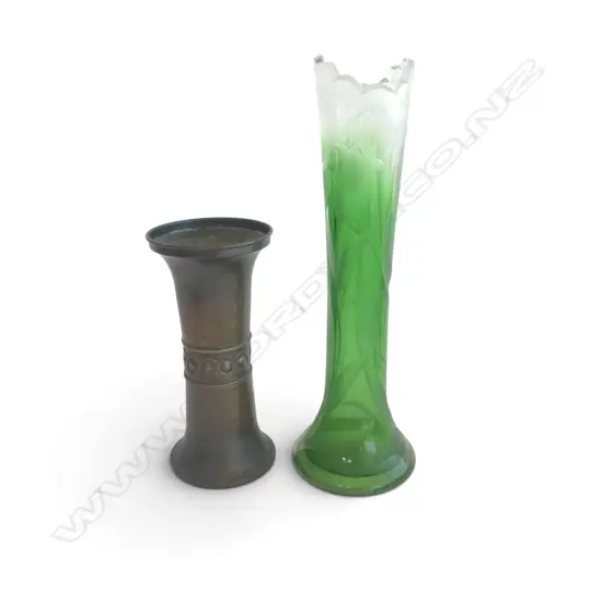 ART NOUVEAU STYLE VASE + COPPER VASE H.335mm