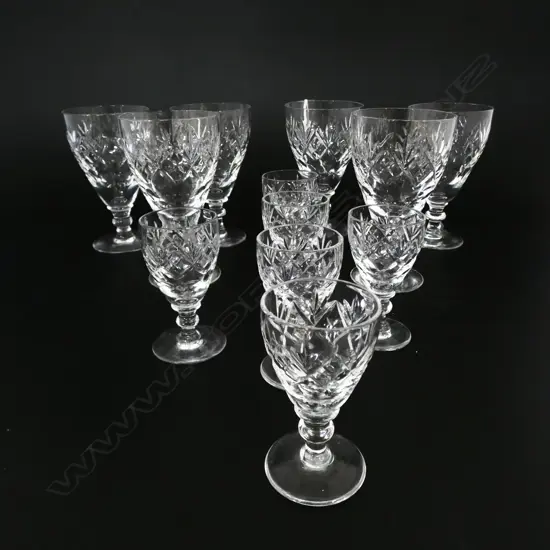 12 WEBB CORBETT ‘GEORGIAN’ CUT CRYSTAL GLASSES 6 WINE & 6 LIQUEUR, H.120MM, H.75MM