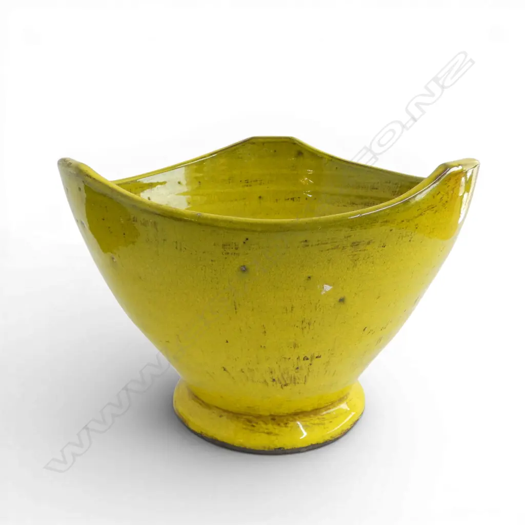 YELLOW GLAZE POTTERY BOWL H.200mm Image 1++