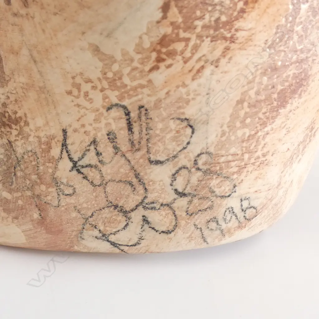 STUDIO POTTERY KING FIGURAL HEAD H210 SIGNED ROBYNE ROSS Image 1++