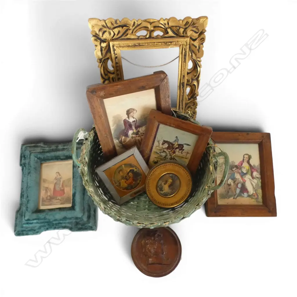 CANE BASKET W.320mm + ASST. PRINTS Image 1++