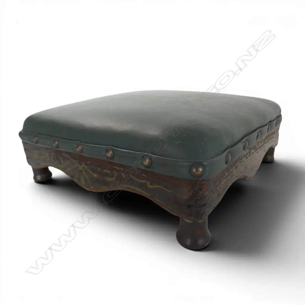 VICTORIAN LEATHER TOPPED FOOTSTOOL 250MM SQUARE Image 1++