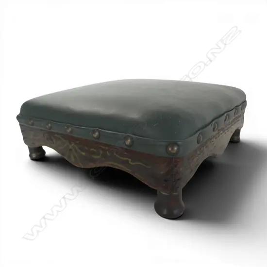 VICTORIAN LEATHER TOPPED FOOTSTOOL 250MM SQUARE