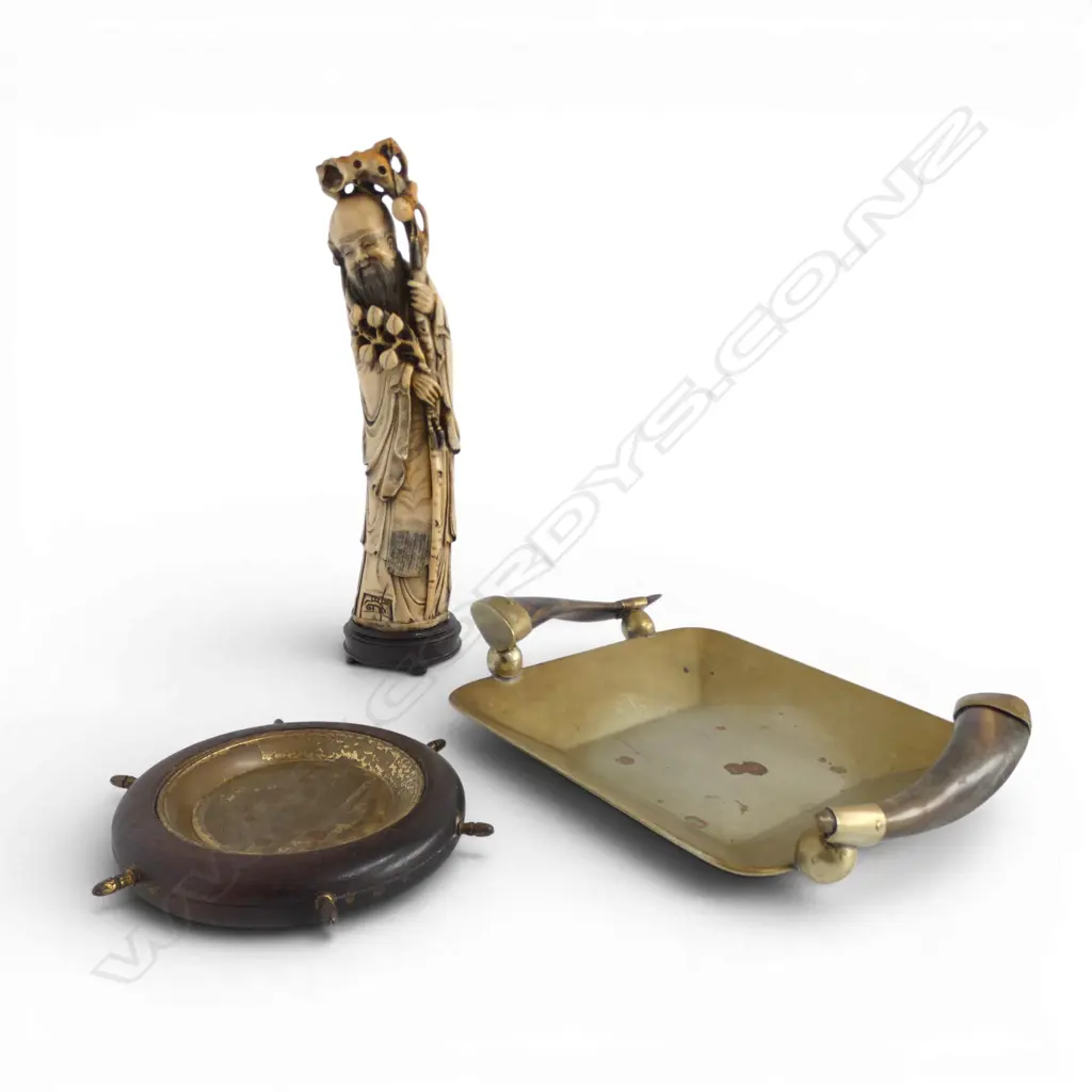 METAL TRAY w. HORN HANDLES W.300mm, ASHTRAY, RESIN ORIENTAL FIGURE H.340mm Image 1++