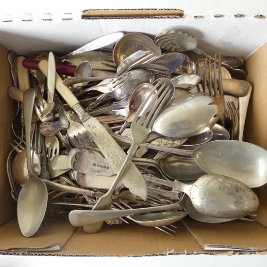 BOX OF MIXED CUTLERY