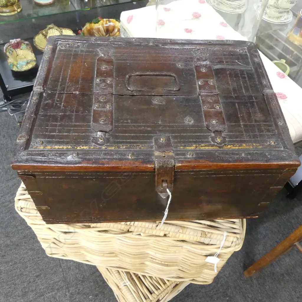 ANTIQUE METAL BOUND BOX fitted interior 390x290x205mm Image 1++