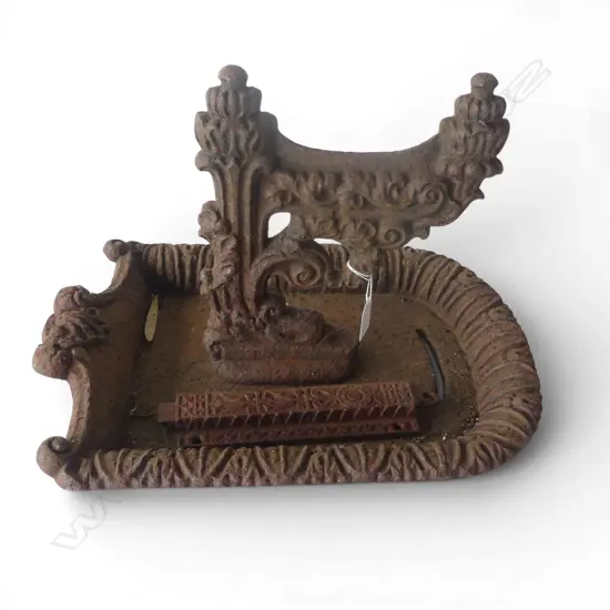 OLD CAST IRON BOOT SCRAPER W.380mm + DOOR HARDWARE L.175mm