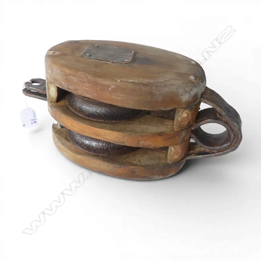 OLD 2 WHEEL PULLEY small wood pce missing Image 1++
