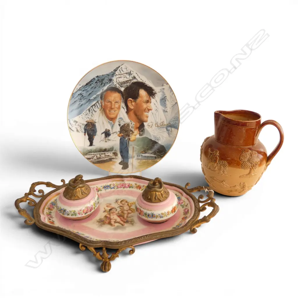 DOULTON LAMBETH JUG, DESK STAND & SIR EDMUND HILLARY PLATE by GLEN GREEN Image 1++