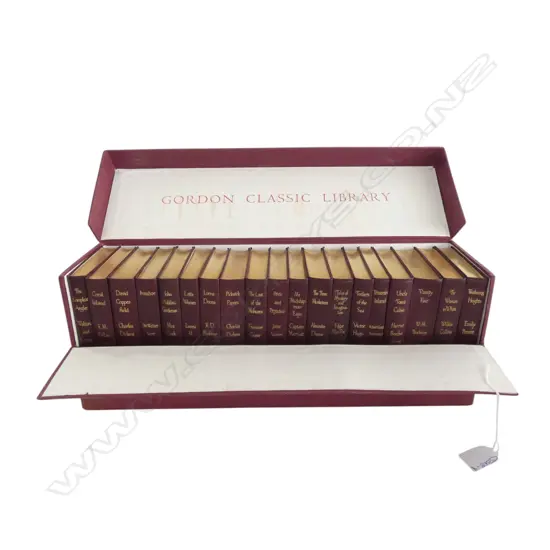 CASED GORDON CLASSIC LIBRARY 19 BOOK DICKENS SET 