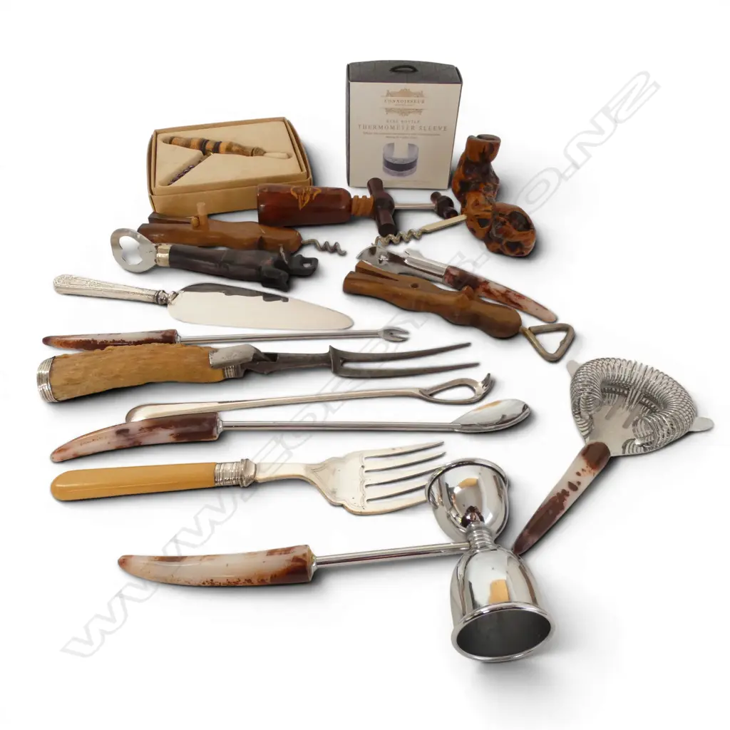 BAR UTENSILS; CORKSCREWS, COCKTAIL SET & OTHERS Image 1++
