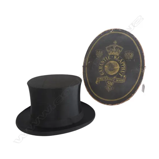 VINTAGE GERMAN GRANTIE-KLAPPHUL TOP HAT WITH BOX