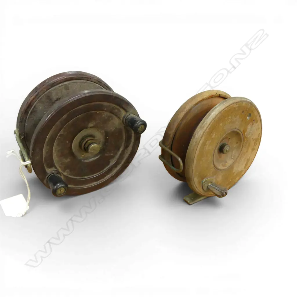 2 VINTAGE FISHING REELS Incl. STEELITE Image 1++