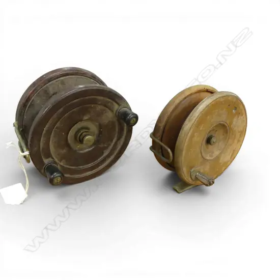 2 VINTAGE FISHING REELS Incl. STEELITE