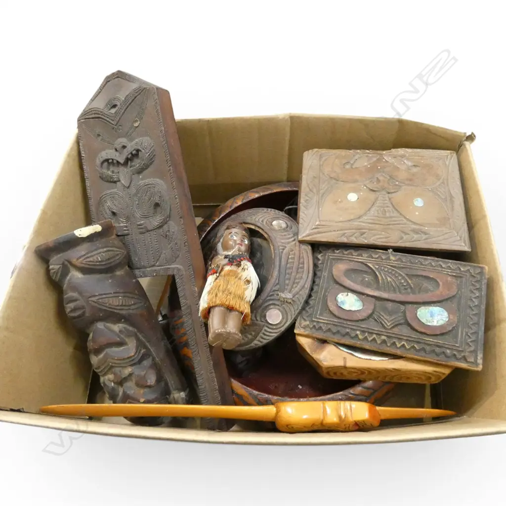 ASST. CARVED WOODEN MAORI ITEMS Image 1++