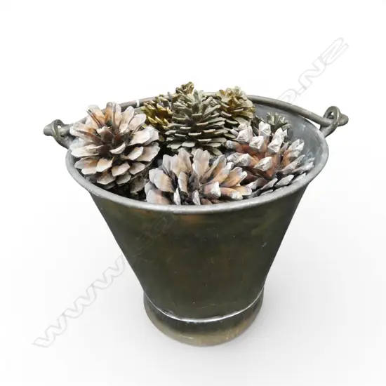 VINTAGE BRASS BUCKET H230MM CONTENTS PINECONES