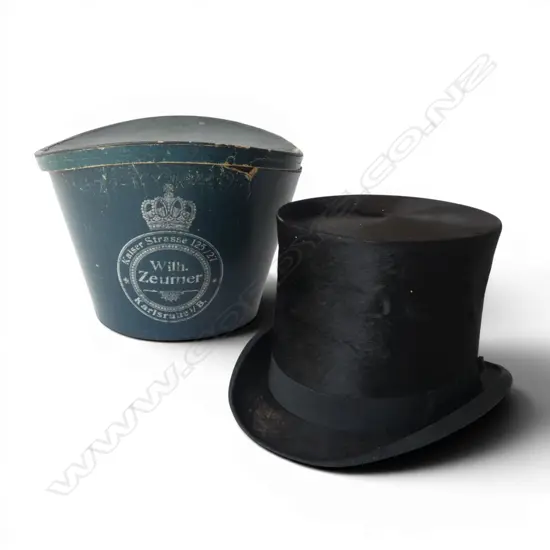 WILH. ZEUMER GERMAN CHAPEAU CLAQUE in original box