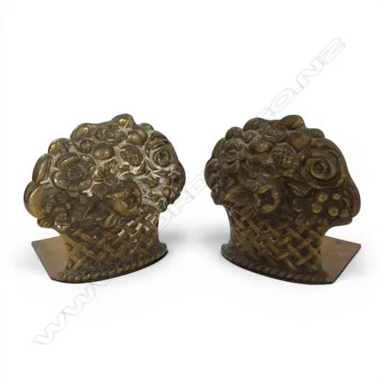 PR VINTAGE BRASS BASKET BOOKENDS H130MM