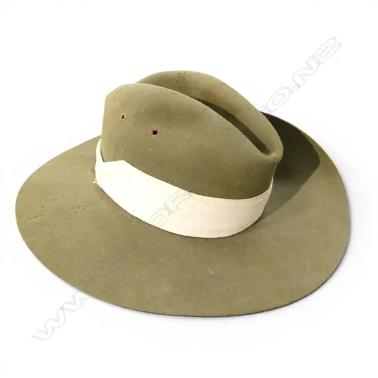 VINTAGE FELT SLOUCH ARMY HAT