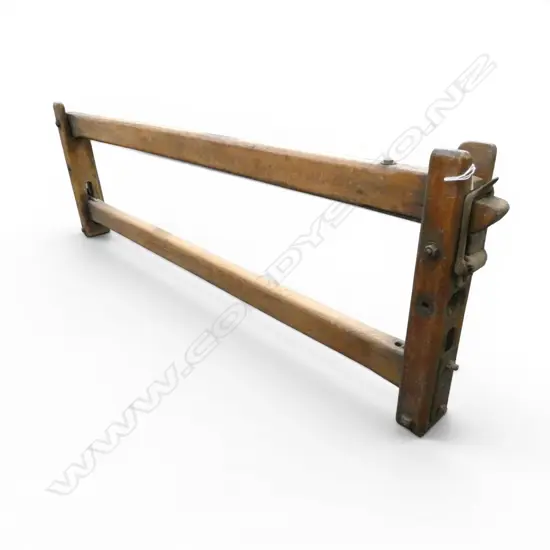 WOODEN CATTLE STANCHION L.1240mm