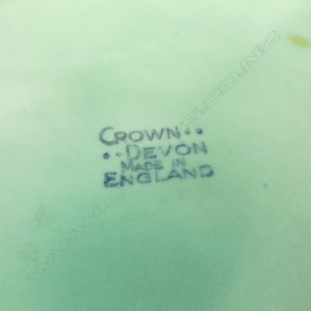 4 PCES CHINA; CROWN DEVON FLOAT BOWL 255mm dia w. KINGFISHER, BELLEEK TEAPOT, GREEN GLAZED COMPORT Image 1++