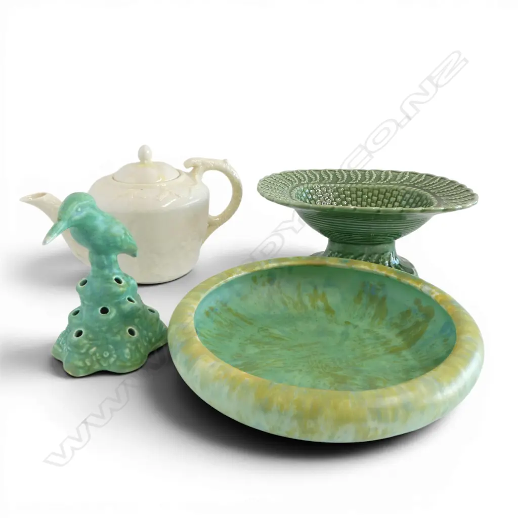 4 PCES CHINA; CROWN DEVON FLOAT BOWL 255mm dia w. KINGFISHER, BELLEEK TEAPOT, GREEN GLAZED COMPORT Image 1++